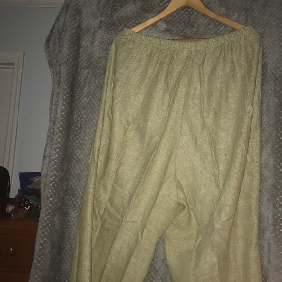 Shirt and pants set - Picture 5 of 5